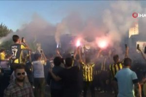 Fenerbah&ccedil;e kafilesi tesislerden ayrıldı