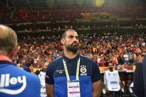 Volkan Demirel derbiyi soyunma odasından takip edecek
