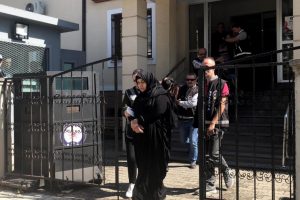 Iraklı 17 yaşındaki gelinin &ouml;l&uuml;m&uuml;nde 4 kişi tutuklandı