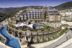 &Uuml;nl&uuml; otel icradan satışta!