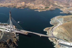 Yeni K&ouml;m&uuml;rhan K&ouml;pr&uuml;s&uuml;'nde birleşmeye 198 metre kaldı