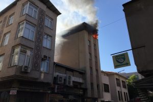 Manisa'da korkutan yangın