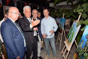 Tarihi Arasta'da ill&uuml;strasyon sergisi