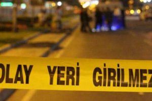 Korkun&ccedil; cinayet, kızının g&ouml;z&uuml; &ouml;n&uuml;nde vuruldu