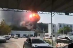 &Ccedil;in'de fabrikada yangın: 19 &ouml;l&uuml;