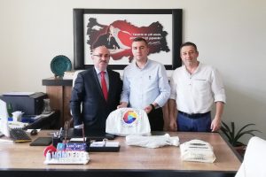&Ouml;ğrencilere kırtasiye yardımı yapıldı