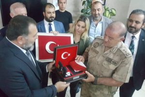 Bursa'daki Karadenizli iş adamlarından Mehmet&ccedil;iklere anlamlı destek