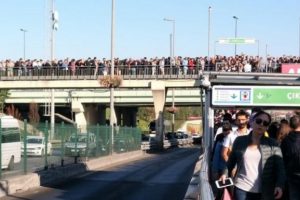İsyan ettiren metrob&uuml;s &ccedil;ilesinin nedeni belli oldu