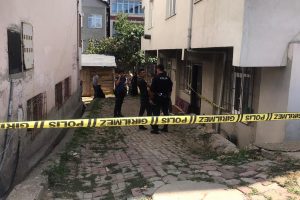 17 yaşındaki gen&ccedil; kız silahla vurulmuş halde bulundu