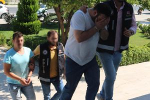 Milas'ta 25 ka&ccedil;ak g&ouml;&ccedil;men ile 2 organizat&ouml;r yakalandı