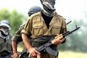 Sınırda 2 ter&ouml;rist yakalandı