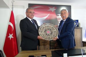 Paland&ouml;ken: T&uuml;rkiye ter&ouml;r belasından kurtulursa her yerde kazan&ccedil; artacak