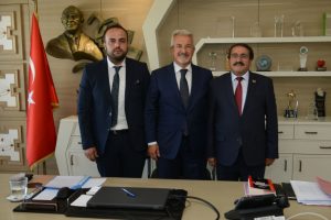Bursa Nil&uuml;fer'e, Tut'tan ziyaret