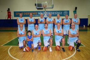 Bursa Nil&uuml;ferli veteranlardan &ccedil;ifte kupa