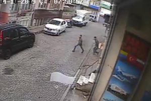 Ağabeyine cinsel istismarda bulunan kişiyi &ouml;ld&uuml;rd&uuml;!