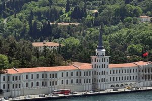 &Ccedil;ok sayıda tabip askere 'sahte &ccedil;&uuml;r&uuml;k raporu' g&ouml;zaltısı