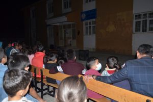 &Ouml;ğretmenlerden &ouml;rnek davranış