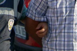 FET&Ouml;'n&uuml;n doktor yapılanmasına operasyon
