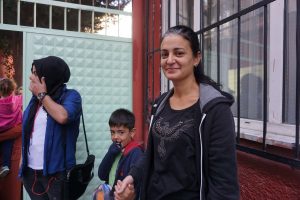 Hasar g&ouml;ren okulların &ouml;ğrencileri yeni okullarında derse başladı