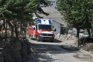 152 kiloluk kadın obez ambulansla taşındı