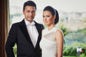 &Uuml;nl&uuml; iş adamı servet &ouml;deyerek boşandı