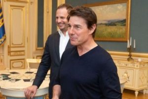 Tom Cruise, Ukrayna Devlet Başkanı Zelenskiy ile g&ouml;r&uuml;şt&uuml;