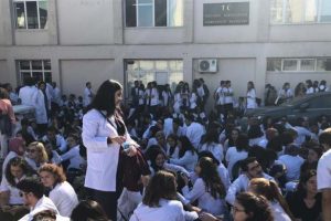 &Ccedil;apa Diş Hekimliği binası i&ccedil;in tahliye kararı