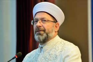 Erbaş: İmamlar cemaatle fidan dikecek