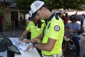 Adana'da motosiklet s&uuml;r&uuml;c&uuml;lerine denetim yapıldı