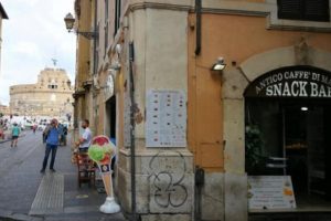 Roma'da fahiş hesap &ccedil;ıkaran restorana yeni su&ccedil;lamalar