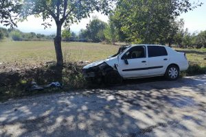 Bursa'da takla atan otomobilin s&uuml;r&uuml;c&uuml;s&uuml; yaralandı