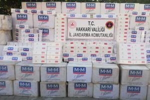 Şemdinli 52 bin 500 paket ka&ccedil;ak sigara ele ge&ccedil;irildi