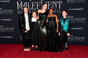 Angelina Jolie, galaya &ccedil;ocuklarıyla katıldı