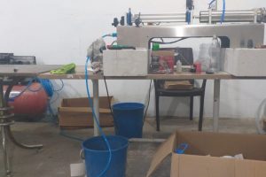 9 bin şişe sahte alkoll&uuml; i&ccedil;ki ele ge&ccedil;irildi