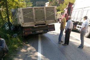 Araklı-Bayburt karayolunda kaza: 2 yaralı