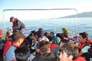 İzmir'de 248 d&uuml;zensiz g&ouml;&ccedil;men yakalandı