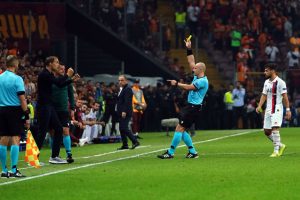 Sarı kart g&ouml;ren Thomas Tuchel tarihe ge&ccedil;ti