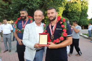 &Uuml;nl&uuml; başpehlivanlar er meydanına &ccedil;ıkacak
