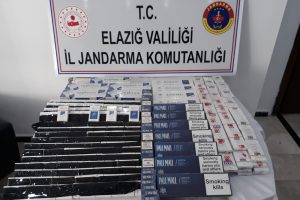Tırlara zulanan ka&ccedil;ak sigaraları ele ge&ccedil;irdi