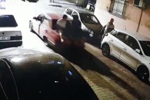 Bagaj kapağı &uuml;zerinde tehlikeli yolculuk