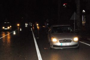Polis aracıyla motosiklet &ccedil;arpıştı; anne ve kızı yaralandı