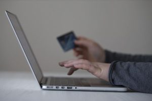TESK'ten t&uuml;keticilere 'g&uuml;vensiz alışveriş sitesi' uyarısı