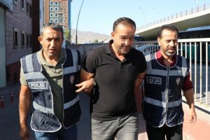 30 bin TL'ye sattıkları kep&ccedil;eyi ka&ccedil;ırıp dolandırdılar