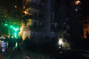 15 yaşındaki kız &ccedil;ocuğu balkonda atladı