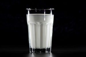'&Ccedil;ocuklukta s&uuml;t t&uuml;ketimi metabolik sendromdan koruyor'