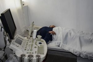 FET&Ouml;'den ihra&ccedil; edilen doktor ka&ccedil;ak tıp merkezi a&ccedil;mış!