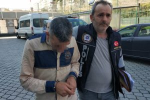 Baba-oğul uyuşturucu ticaretinden g&ouml;zaltına alındı