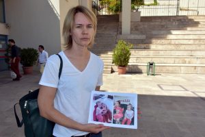 Ukraynalı anne &ccedil;ocuklarına kavuşamadan Ankara'ya d&ouml;nd&uuml;