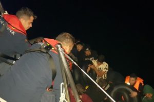 Bodrum ve Marmaris'te 80 ka&ccedil;ak g&ouml;&ccedil;men yakalandı
