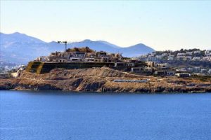 Bodrum'daki imara aykırı yapıların yıkımı s&uuml;r&uuml;yor